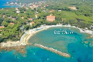 Immobile commerciale fronte mare