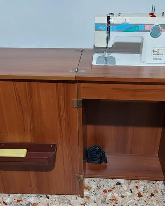 MACCHINA PER CUCIRE CON MOBILETTO