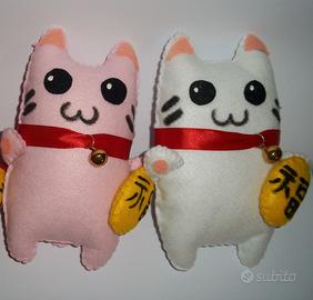 Peluche Maneki Neko.
