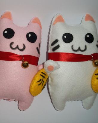 Peluche Maneki Neko.
