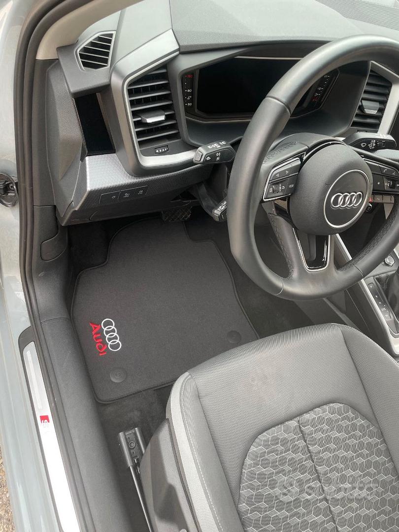 Tappetini Auto Per Audi A1 Sportback 5D 2018-2025 - Pelle PU, Impermeabili E Antiscivolo