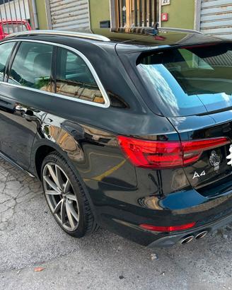 Audi A4 Avant S Line