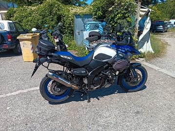 SUZUKI V STROM 1000 XT