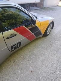 Porsche 944