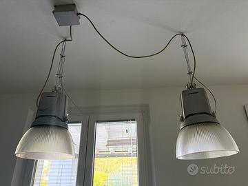 Coppia di lampade a sospensione stile industriale