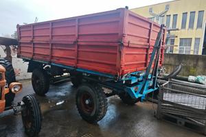 Rimorchio agricolo ribaltabile trilaterale 4x2