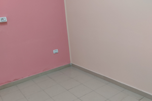 Locale commerciale in Triggiano via Carroccio