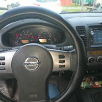 NISSAN NAVARA D40 