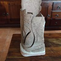 Antica lampada in pietra 