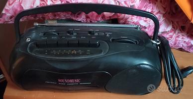 Vintage radio e cassetta