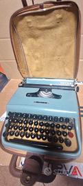 Macchina da scrivere Olivetti Lettera 22 