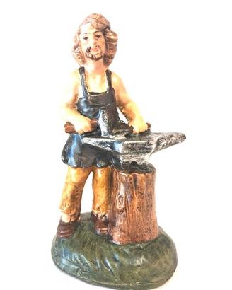 Statuina Presepe Fabbro Incudine 10 cm cartapesta