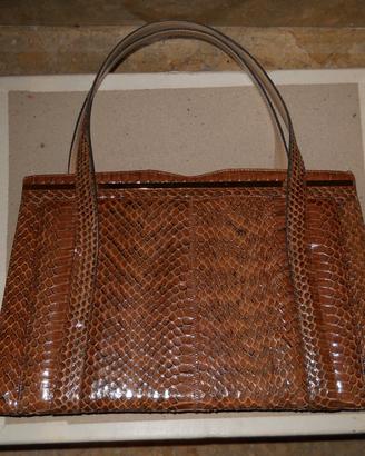 Borsa in rettile
