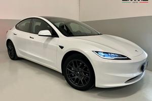 Tesla Model 3 Highland RWD - 300 CV - GANCIO TRAIN