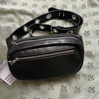 marsupio nero con borchie punk