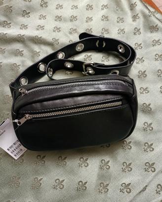 marsupio nero con borchie punk