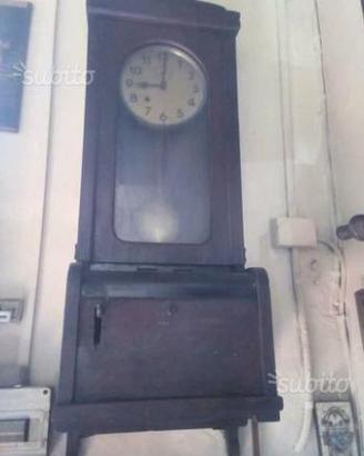 Antico e raro orologio a pendolo, timbracartellino