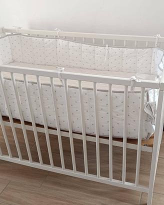 Lettino con sponde per bambini