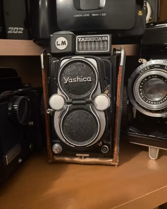 Macchina Fotografica Biottica Yashica 44 LM