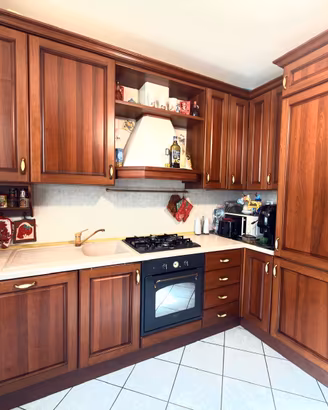 cucina Aran  con forno,  piano cottura,frigo,