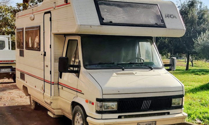 Arca Europa 376 5 Posti