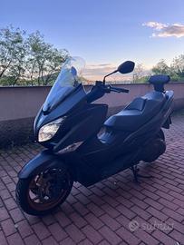 Suzuki Burgman 400 2025