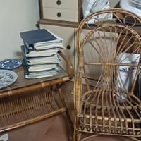 Poltrona e tavolino in rattan