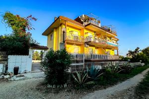 3 LOCALI A FORMIA