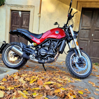 Benelli Leoncino 500 Trail - 3.000 km. Patente A2