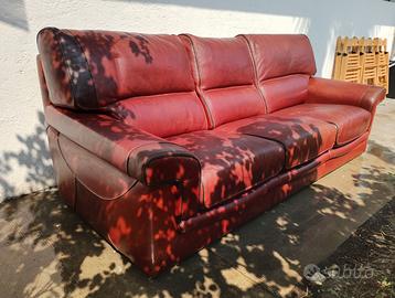 Divano in vera pelle rosso-marrone