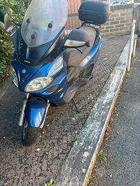 Scooter piaggio x9