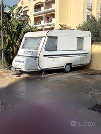 Roulotte Adria 4052