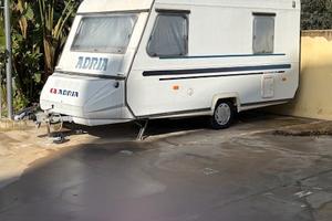Roulotte Adria 4052
