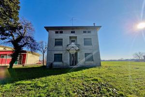 RUSTICO A AZZANO DECIMO