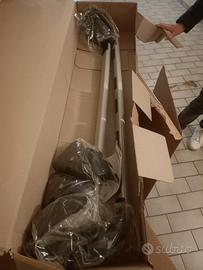 Portabagagli da tetto e relative barre fissaggio