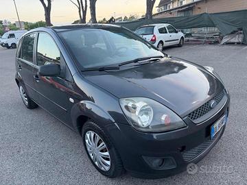 FORD Fiesta 1.2 16V 5p. Ghia senza nessun lavoro