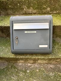 Cassetta postale