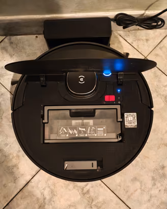 Robot aspirapolvere e lavapavimenti Ecovacs 