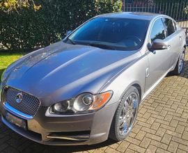 Jaguar XF 3000 V6 benzina