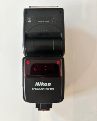 Flash Nikon Speedlight SB-600