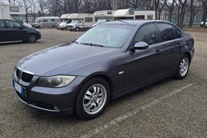 BMW Serie 3 320i E90 benzina