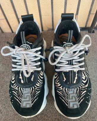 Versace chain reaction