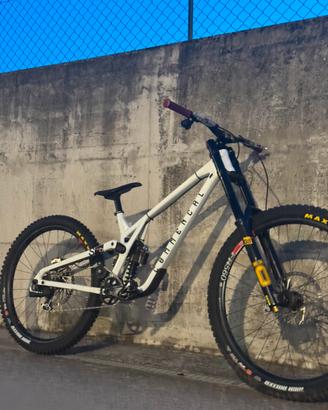 COMMENCAL SUPREME DH V5.1