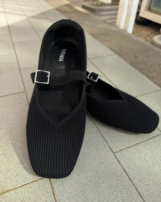 Black Mary Jane Ballet Flats – VIVAIA 🖤