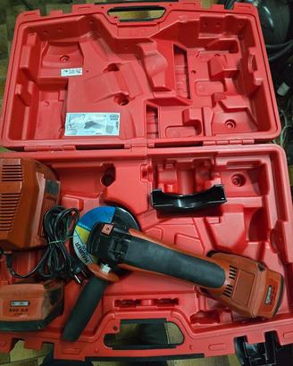 SMERIGLIATRICE HILTI  22V