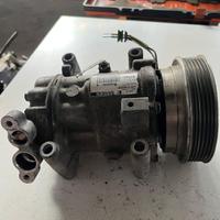 COMPRESSORE A/C RENAULT Clio IV Sporter 8200953359