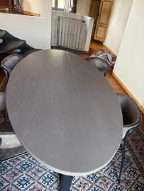 Tavolo ovale in legno