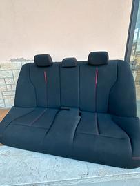 Sedili BMW F30 F31 Sport con cuciture rosse