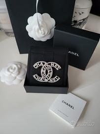 Chanel spilla collezione FW'22