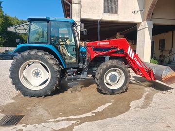 trattore new Holland 7840 con pala